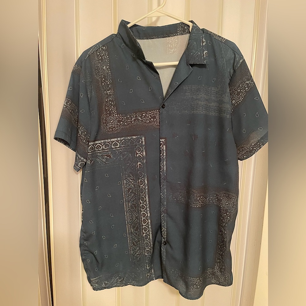 Unique Bandana print button down tee
